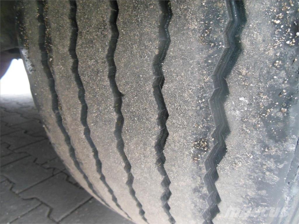 Schwarzmüller W103, COIL MULDE návěs pro nákladní Ημιρυμούλκες Κουρτίνα