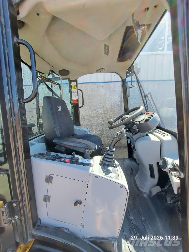 CAT 907 M | PG + LS Pyöräkuormaajat