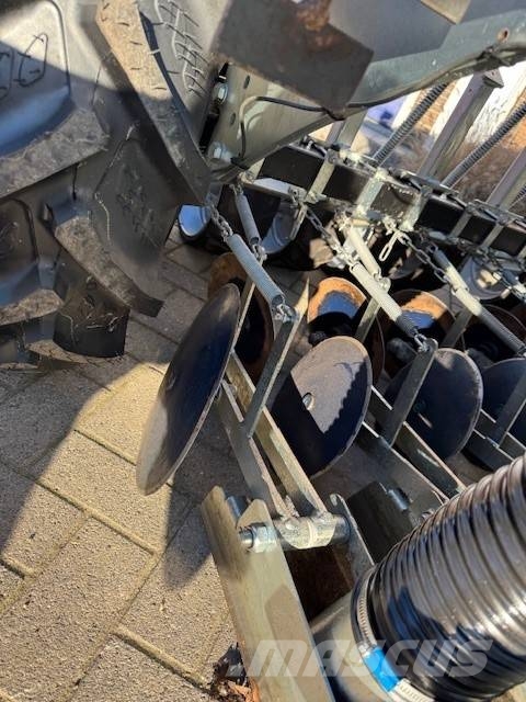 Delta planter Dril 10 Onion planters