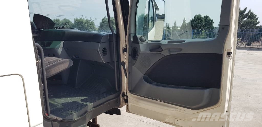 Mercedes-Benz Actros MB2 MEGA SPACE Kabinen