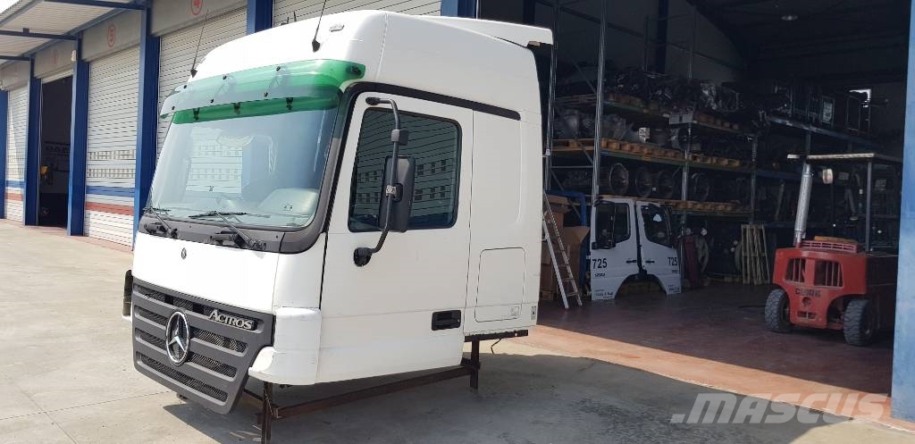 Mercedes-Benz Actros MB2 MEGA SPACE Kabinen
