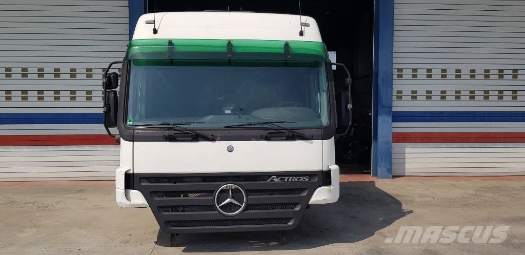Mercedes-Benz Actros MB2 MEGA SPACE Kabinen