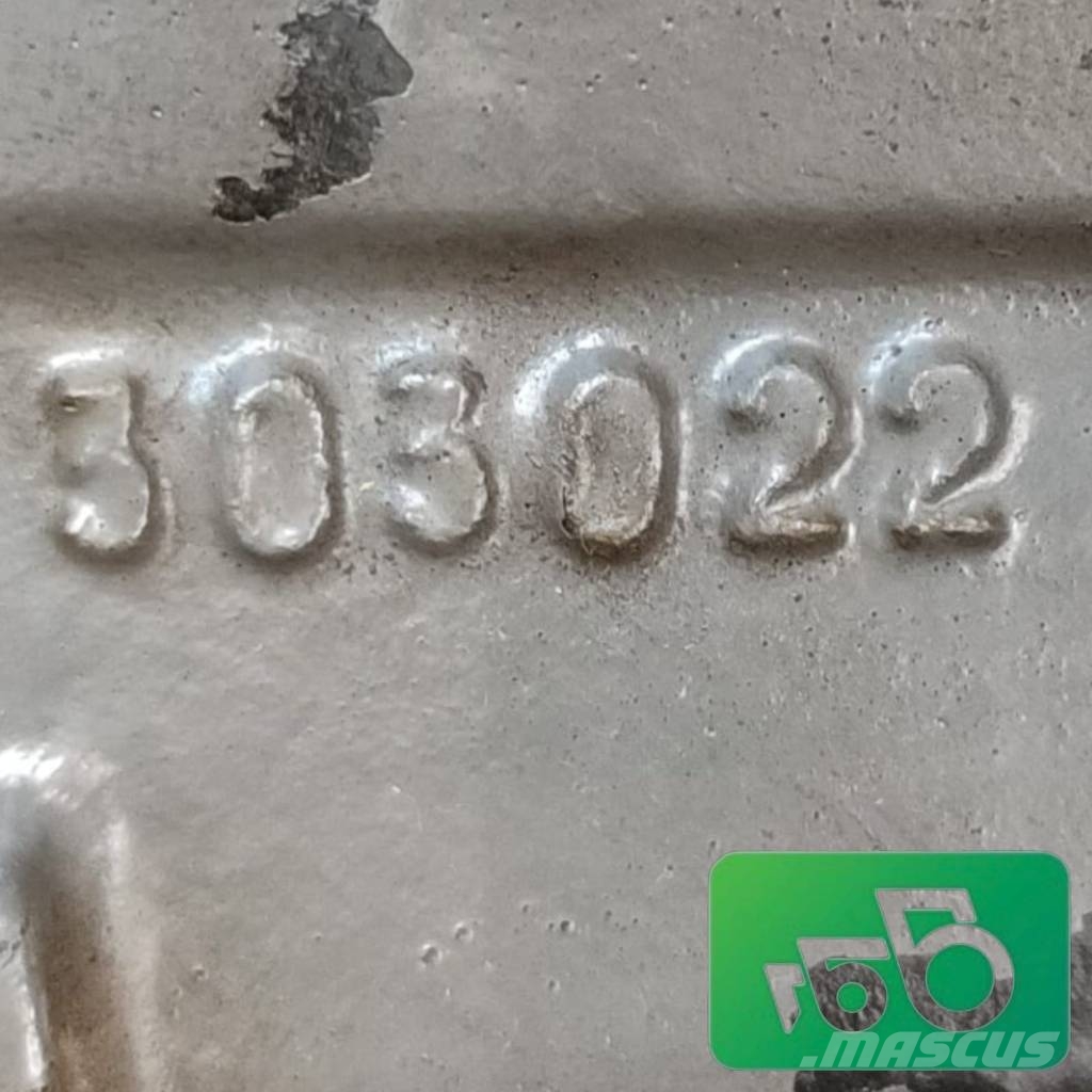 Fendt 824 Favorit Final drive Steering knuckle Hub Axle  Chassis