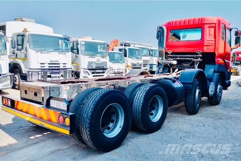 UD CGE 370 8x4 Otros camiones