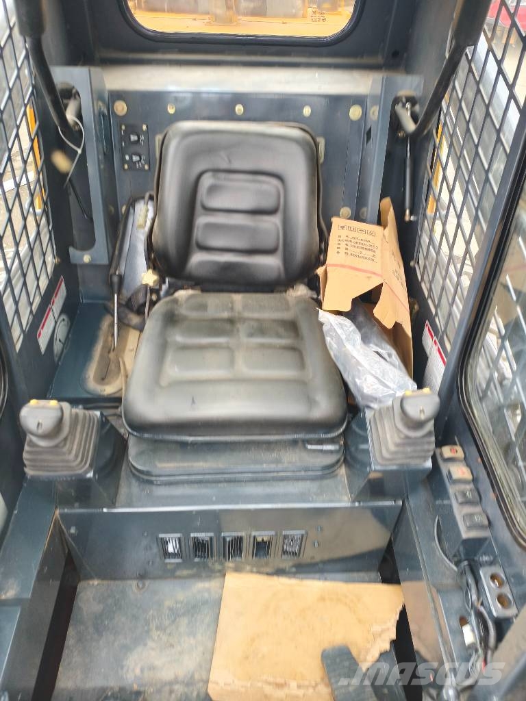 XCMG XC470K لوادر انزلاقية التوجيه