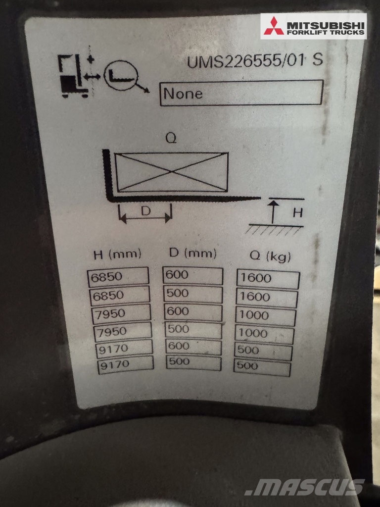 UniCarriers 160DTFVRF917UMS - 2384 Std. Reach truck
