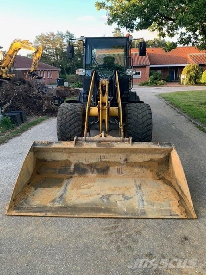 Komatsu WA70M-8EO Pale multiuso