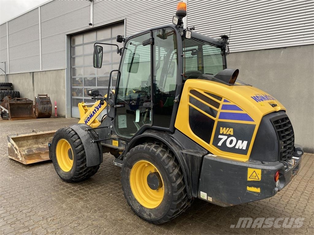 Komatsu WA70M-8EO لوادر متعددة الأغراض