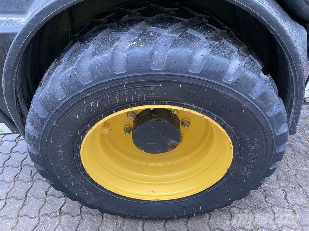 Komatsu WA70M-8EO لوادر متعددة الأغراض