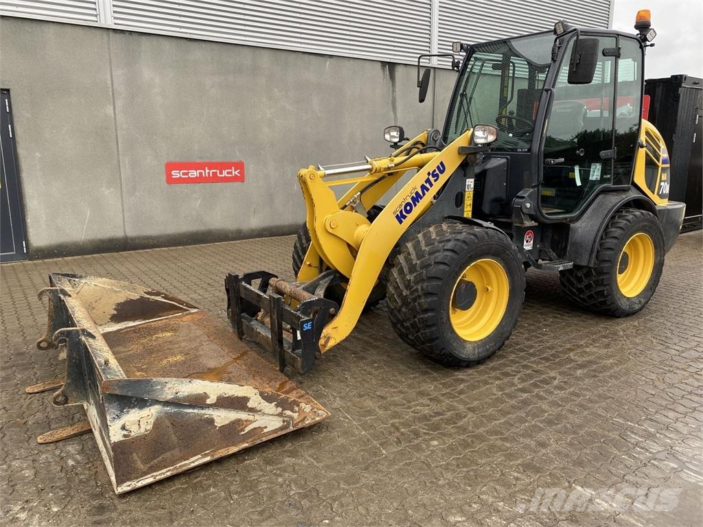 Komatsu WA70M-8EO لوادر متعددة الأغراض