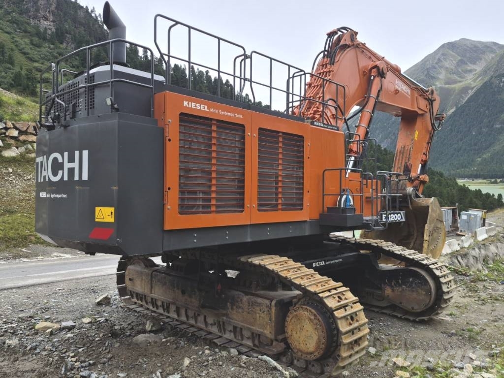 Hitachi EX 1200-7 履带挖掘机