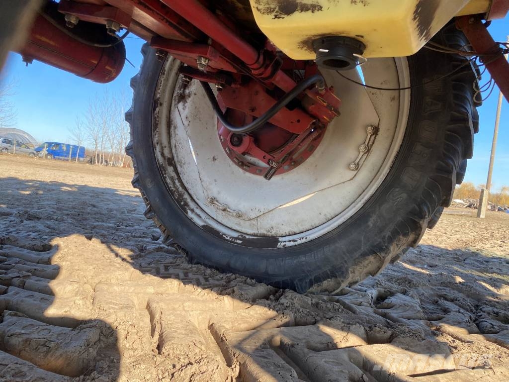 Hardi Commander 2800 Plus Tažené postřikovače