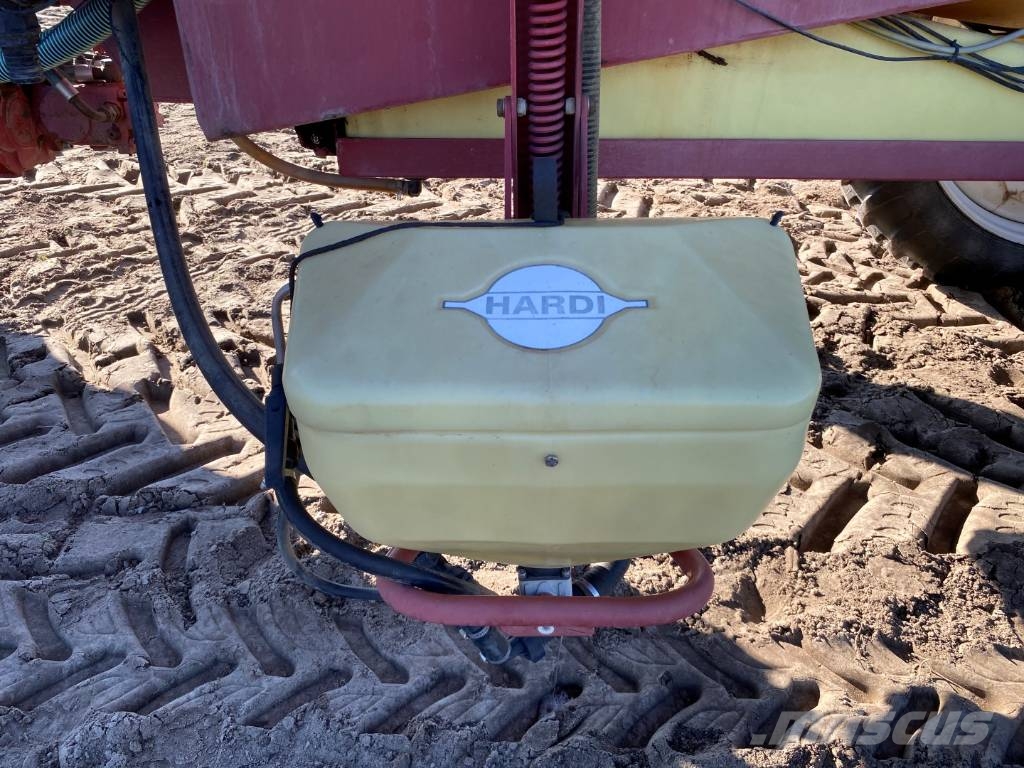 Hardi Commander 2800 Plus Tažené postřikovače
