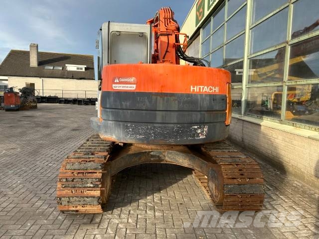 Hitachi EX 135 UR-5 حفارات زحافة