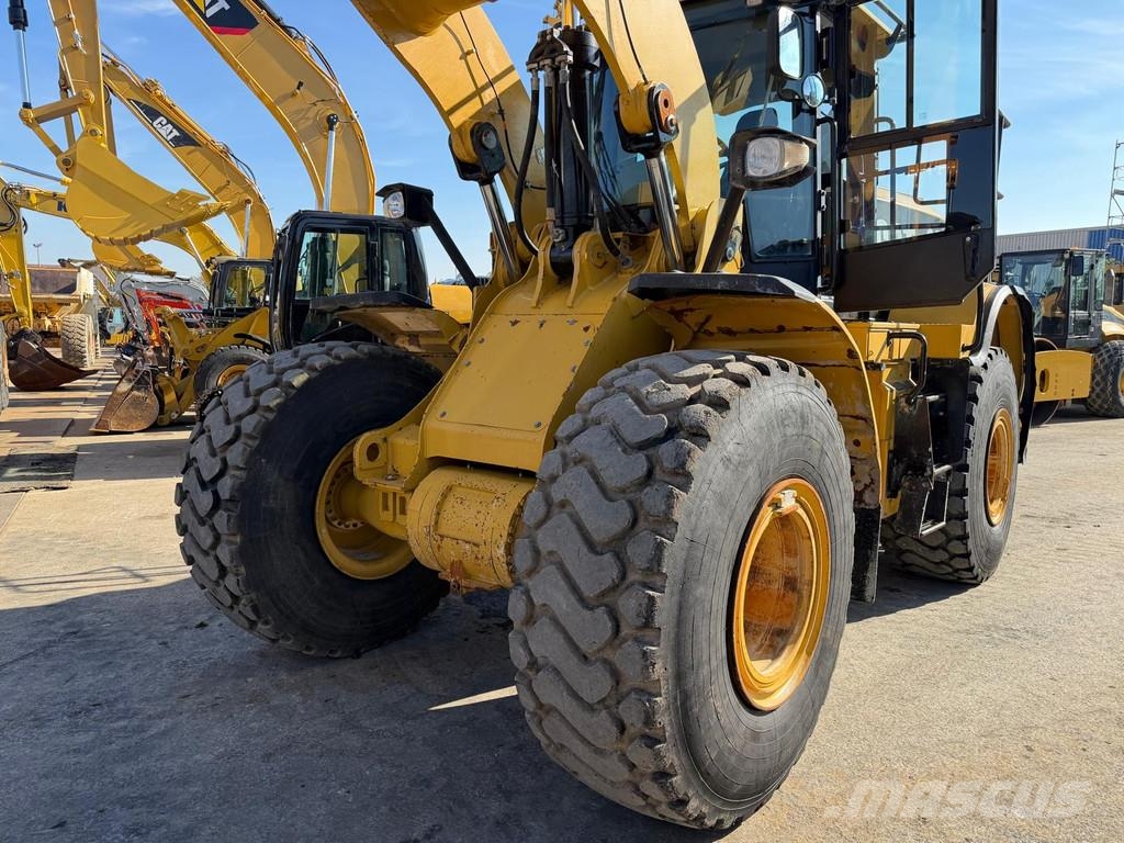 CAT 962K . Radlader