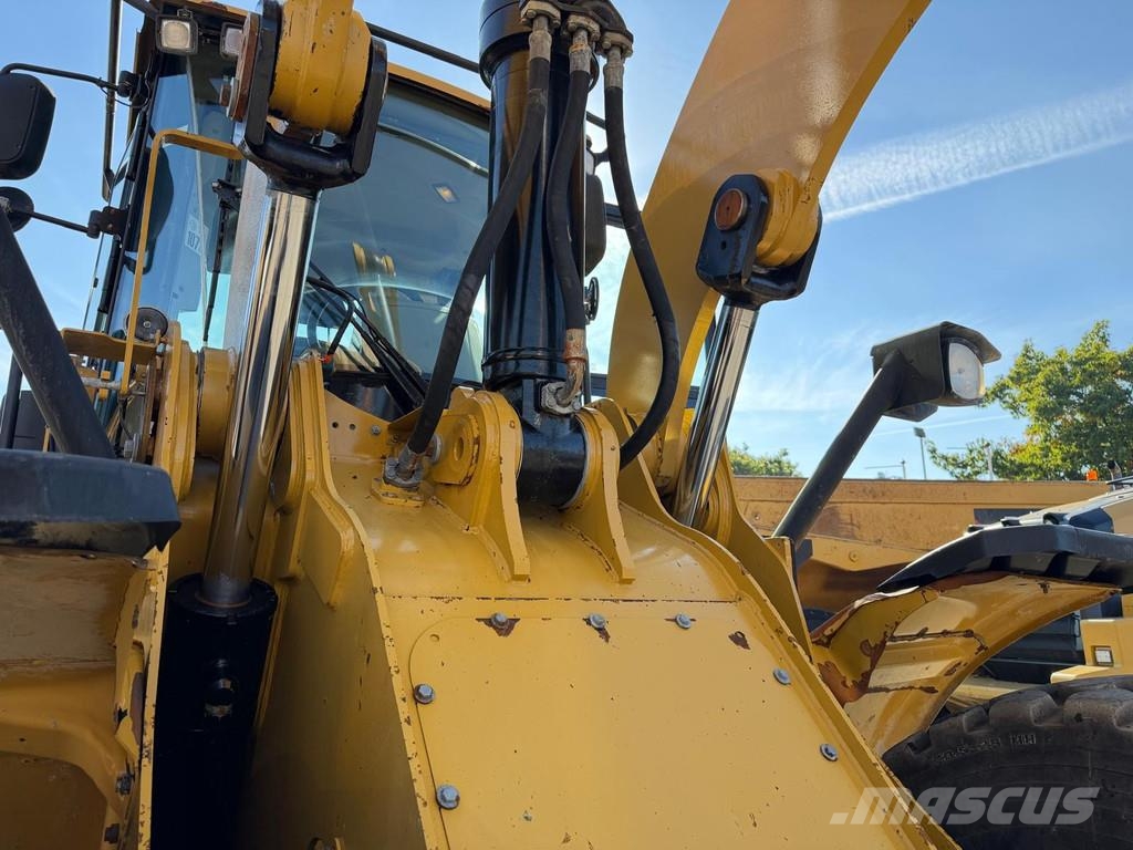 CAT 962K . لوادر بعجل