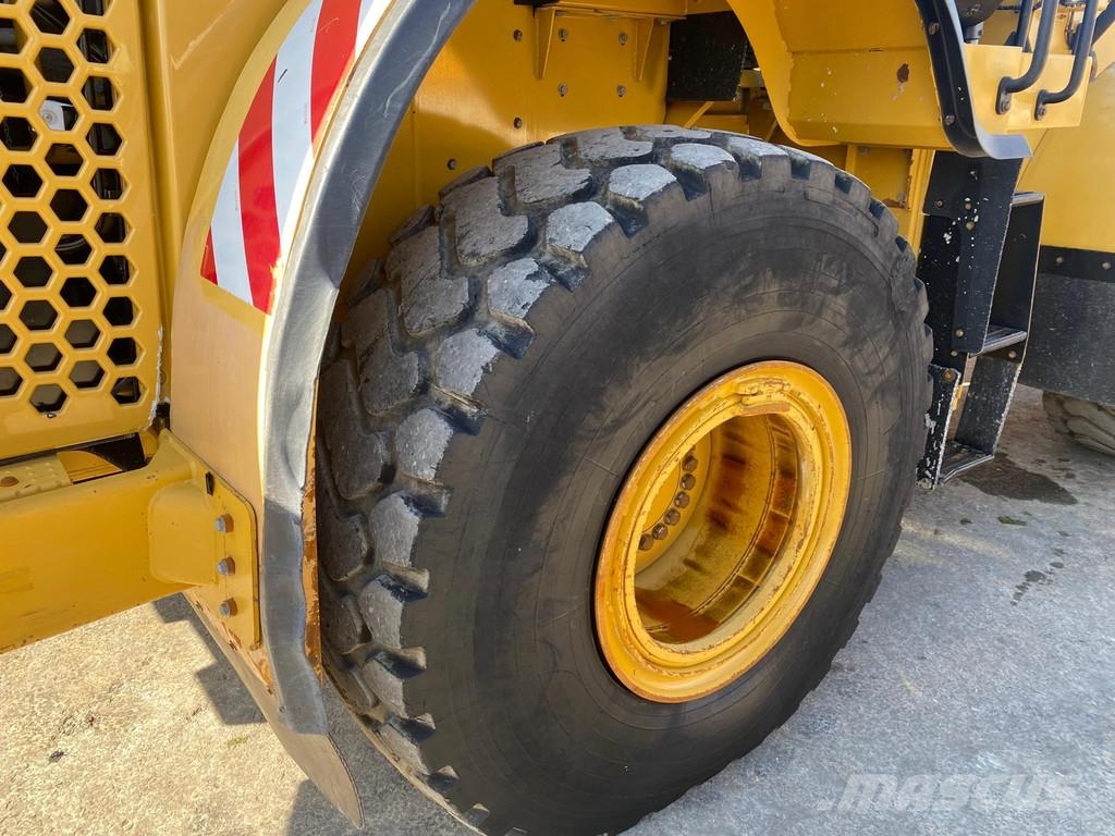 CAT 962K . لوادر بعجل