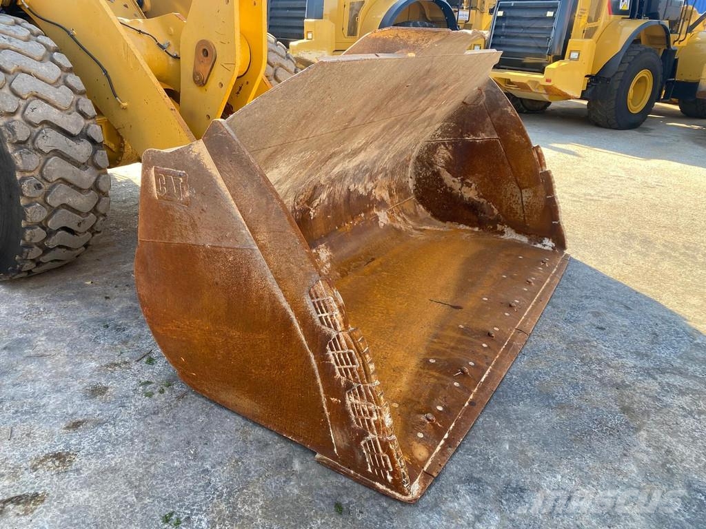 CAT 962K . Radlader