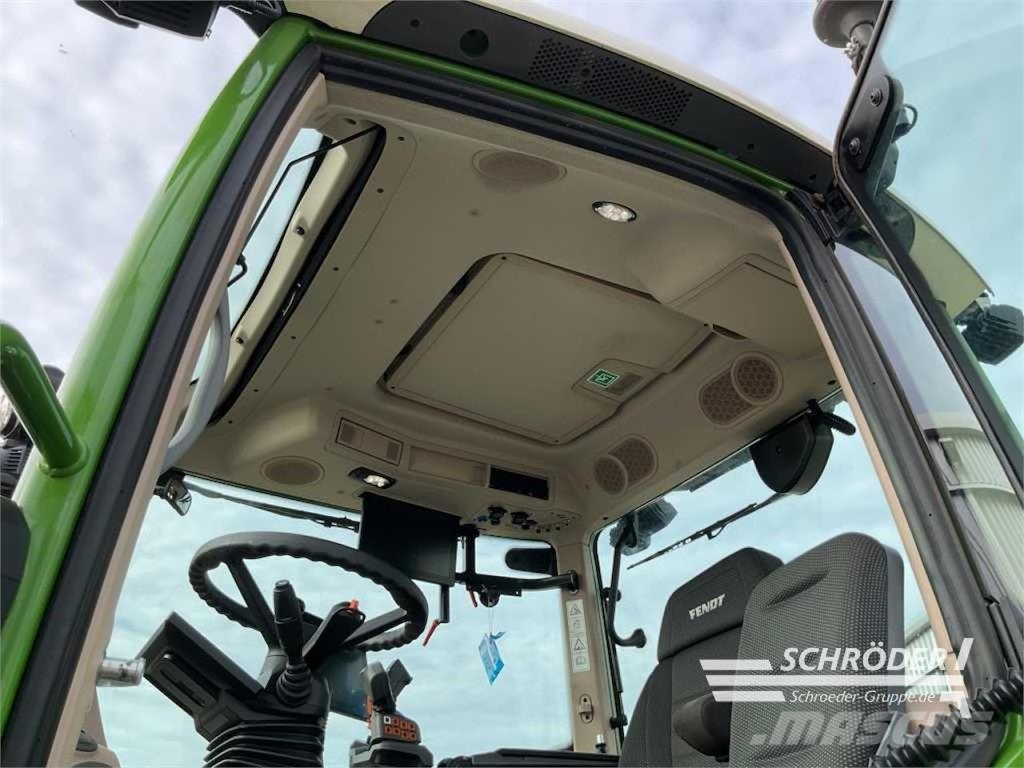 Fendt 724 VARIO GEN7 PROFI PLUS Трактори