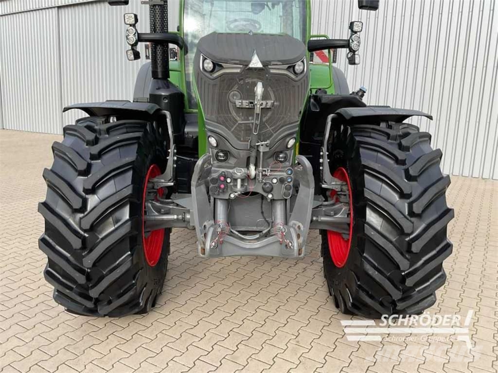 Fendt 724 VARIO GEN7 PROFI PLUS Трактори