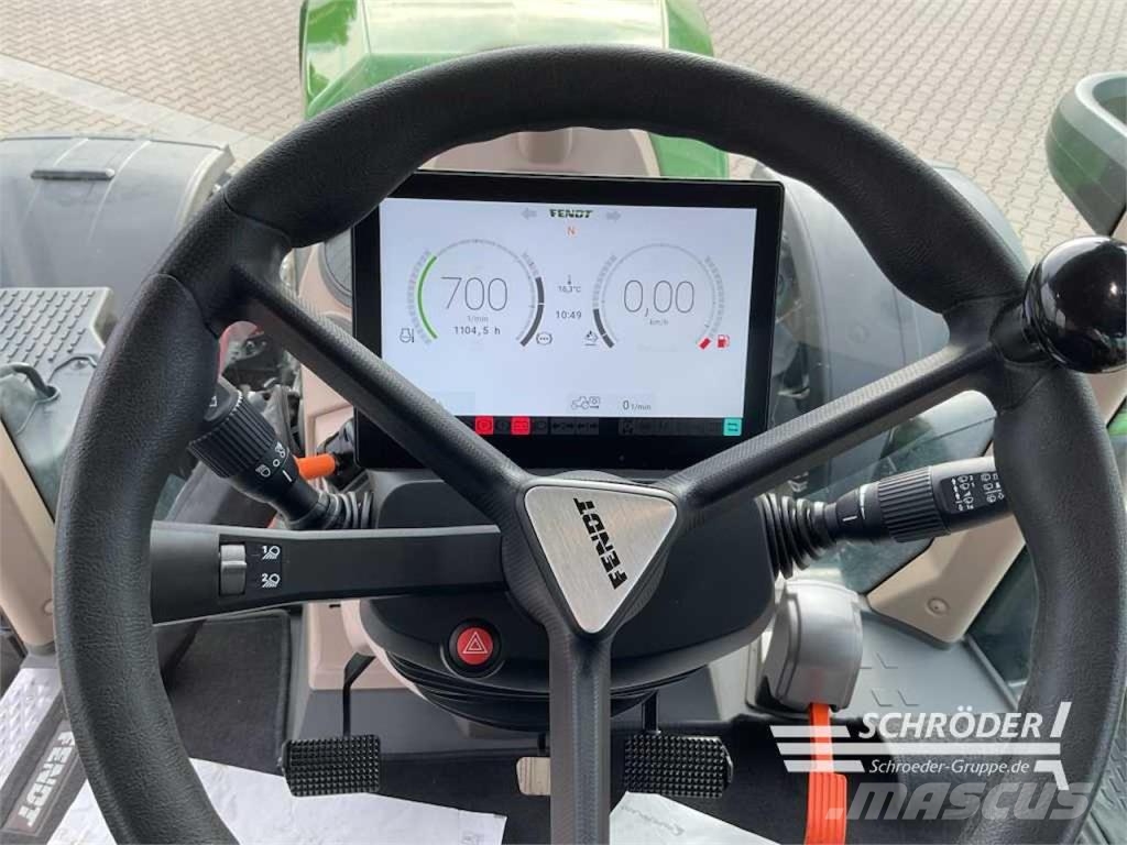 Fendt 724 VARIO GEN7 PROFI PLUS Трактори