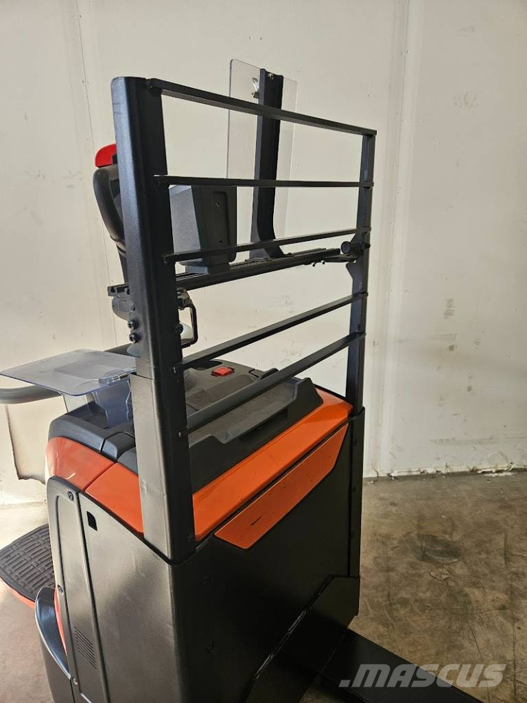 Toyota LPE 200 li-ion Elektriline alusesiirdaja
