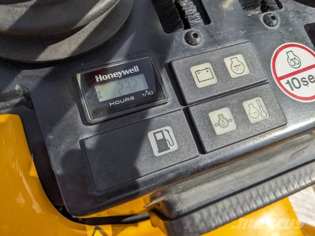 JCB 8008 CTS Mikrobagger / Minibagger Miniexcavadoras