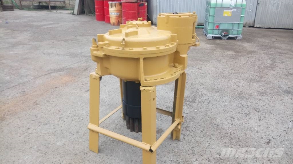 CAT 245 Transmissie