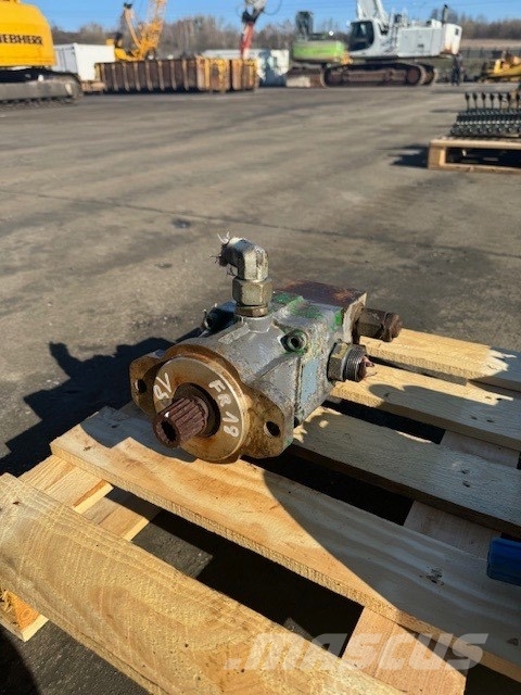 Eaton POMPA HYDRAULICZNA X 2 SILNIK JAZDY 液压
