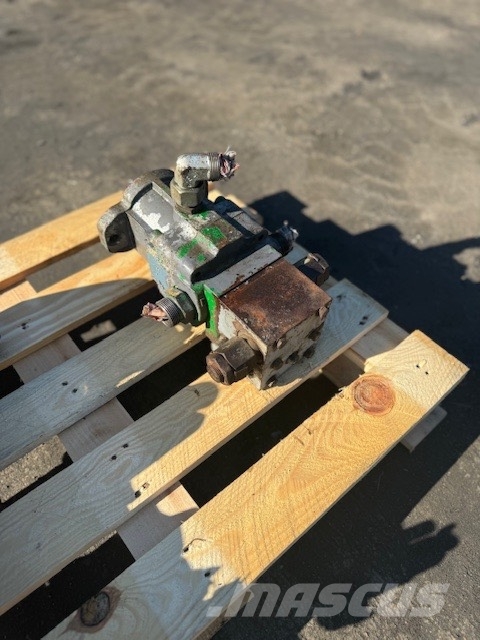 Eaton POMPA HYDRAULICZNA X 2 SILNIK JAZDY 液压
