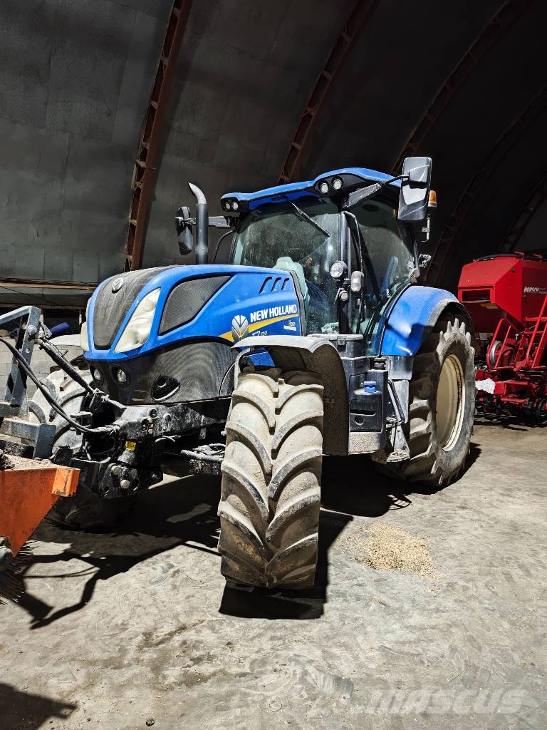 New Holland T 7.210 Traktoriai