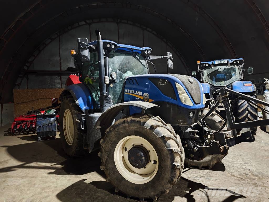 New Holland T 7.210 Traktoriai