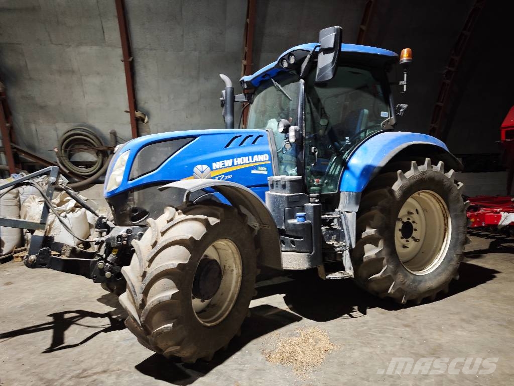 New Holland T 7.210 Traktoriai