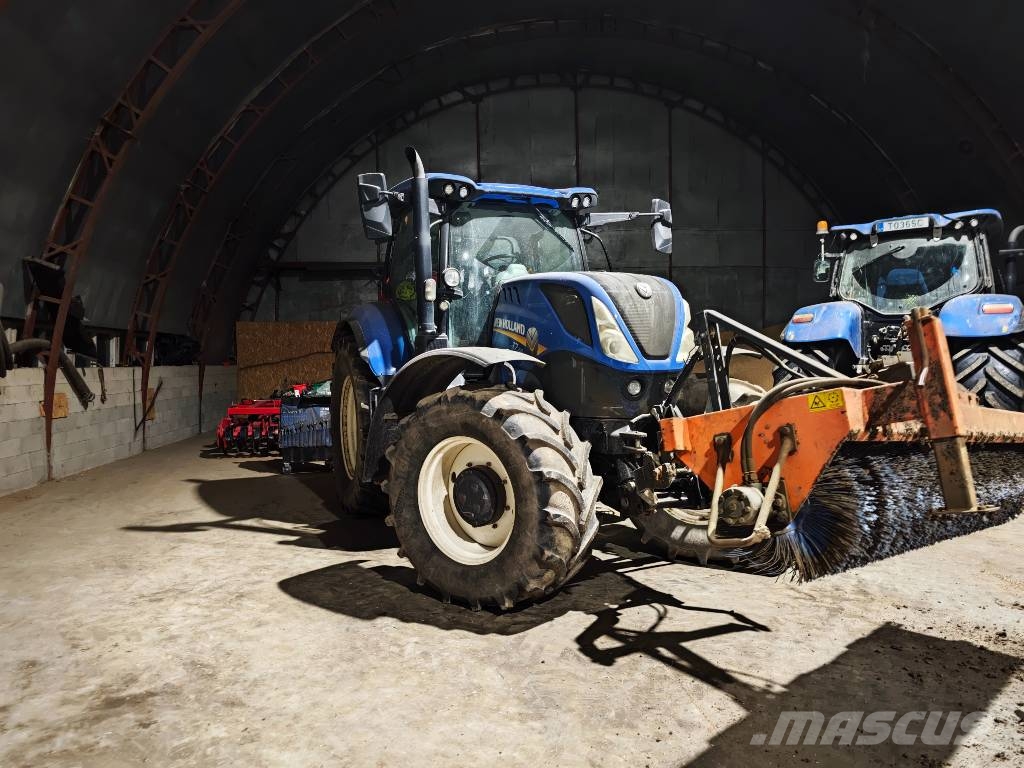 New Holland T 7.210 Traktoriai
