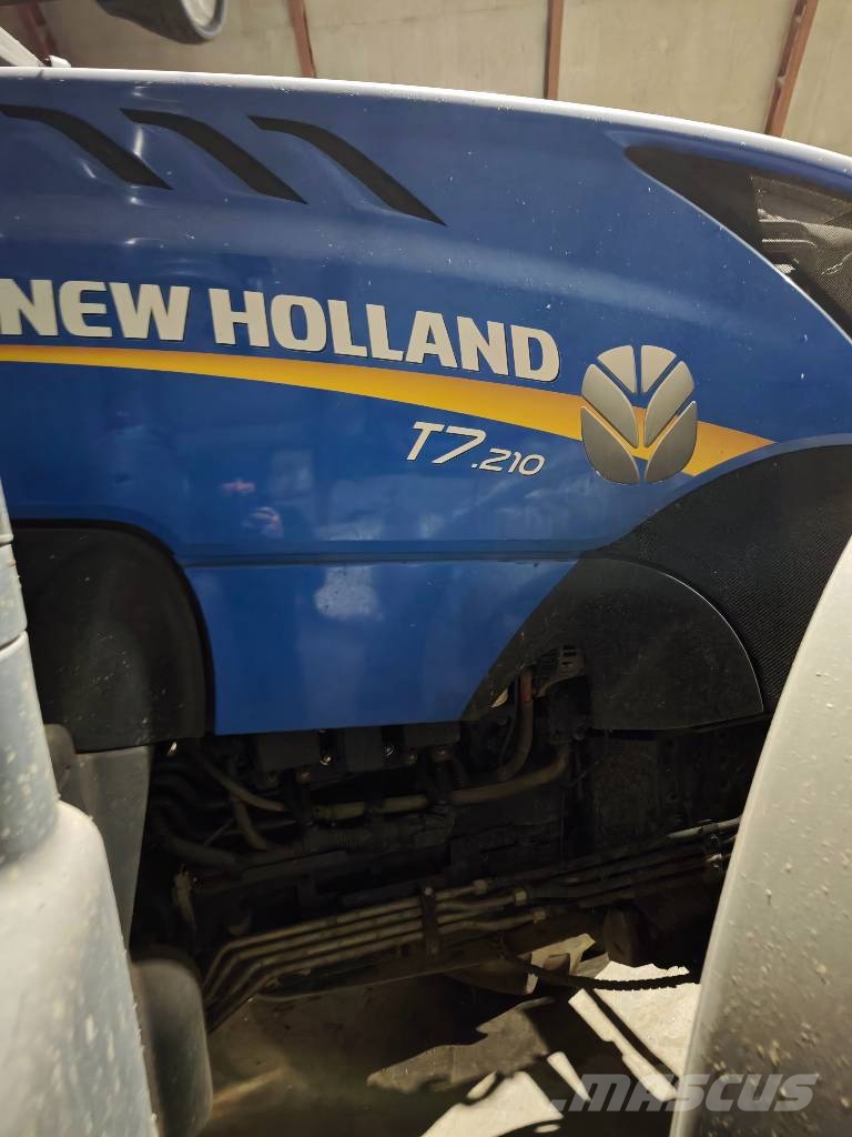 New Holland T 7.210 Traktoriai