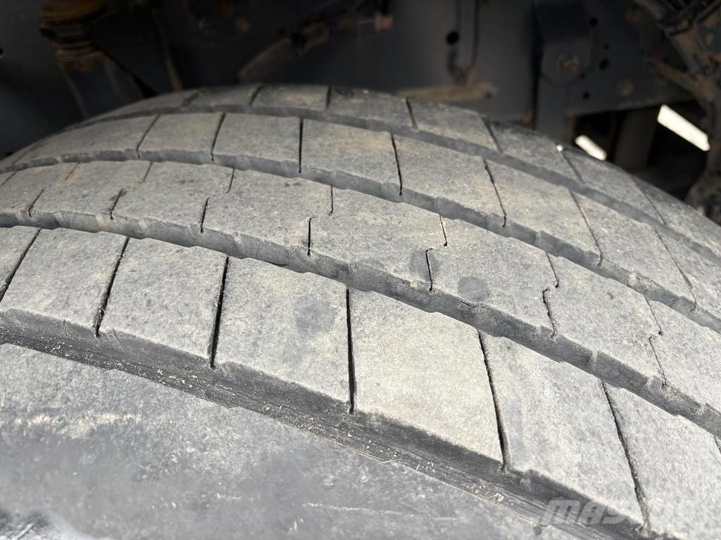 DAF CF 85,460 + 8X2 STEERING + EURO 5 Camiones con chasís y cabina