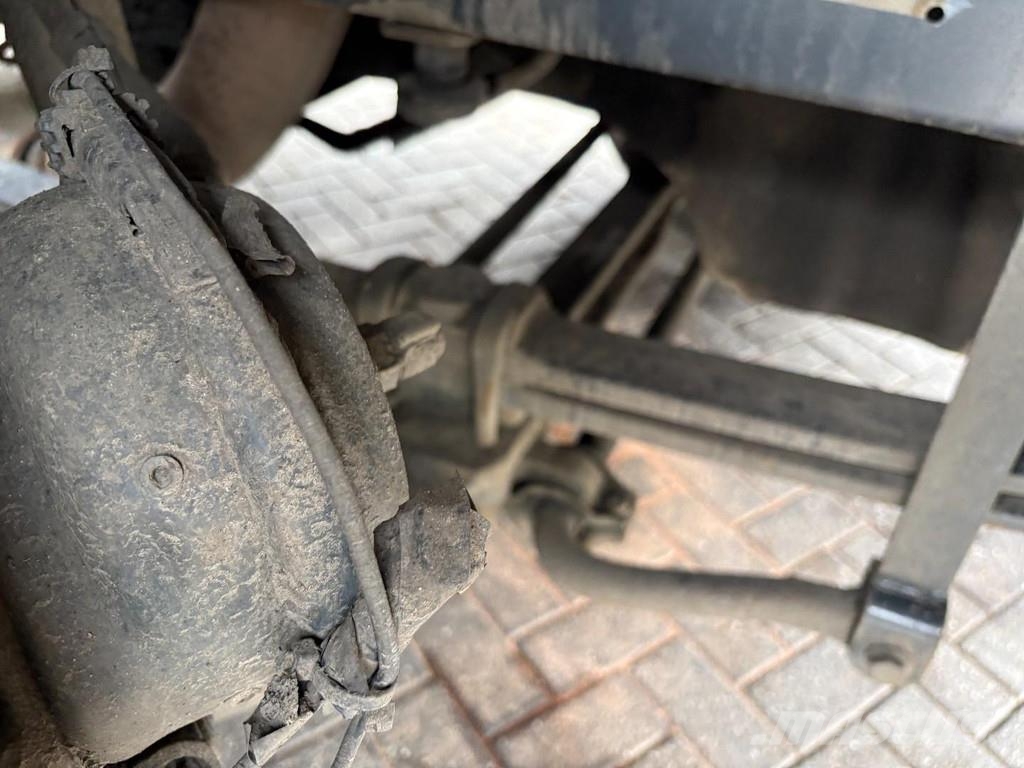 DAF CF 85,460 + 8X2 STEERING + EURO 5 Camiones con chasís y cabina