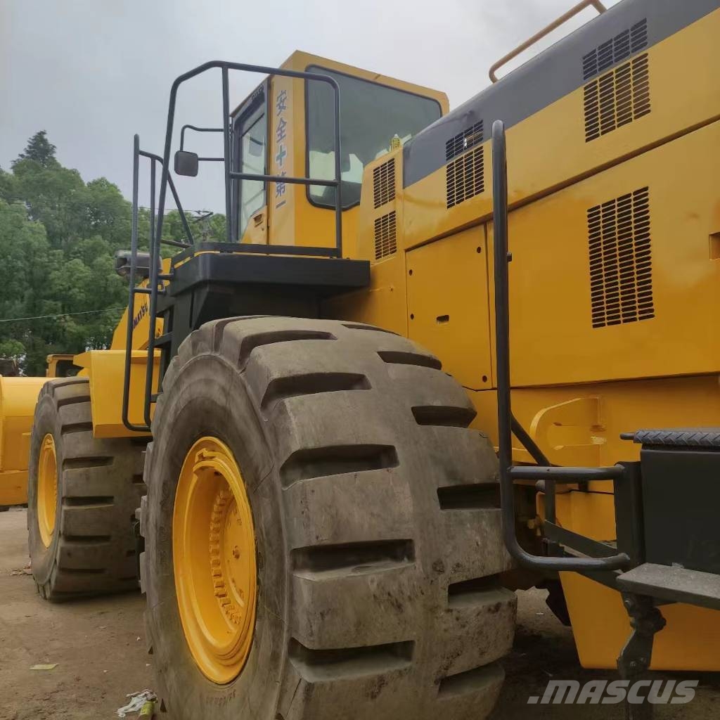 Komatsu WA 600 輪胎式裝載機