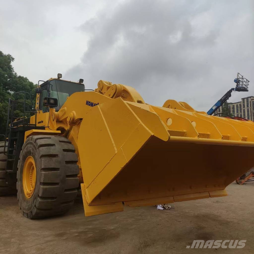 Komatsu WA 600 輪胎式裝載機