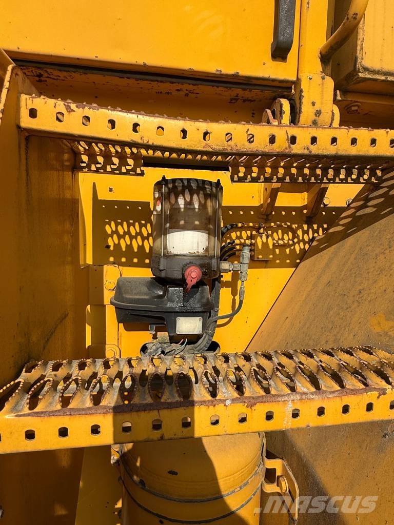 Kaelble Baumaschinen 3280 Kolesni nakladalci