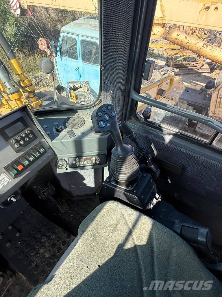 Kaelble Baumaschinen 3280 Kolesni nakladalci