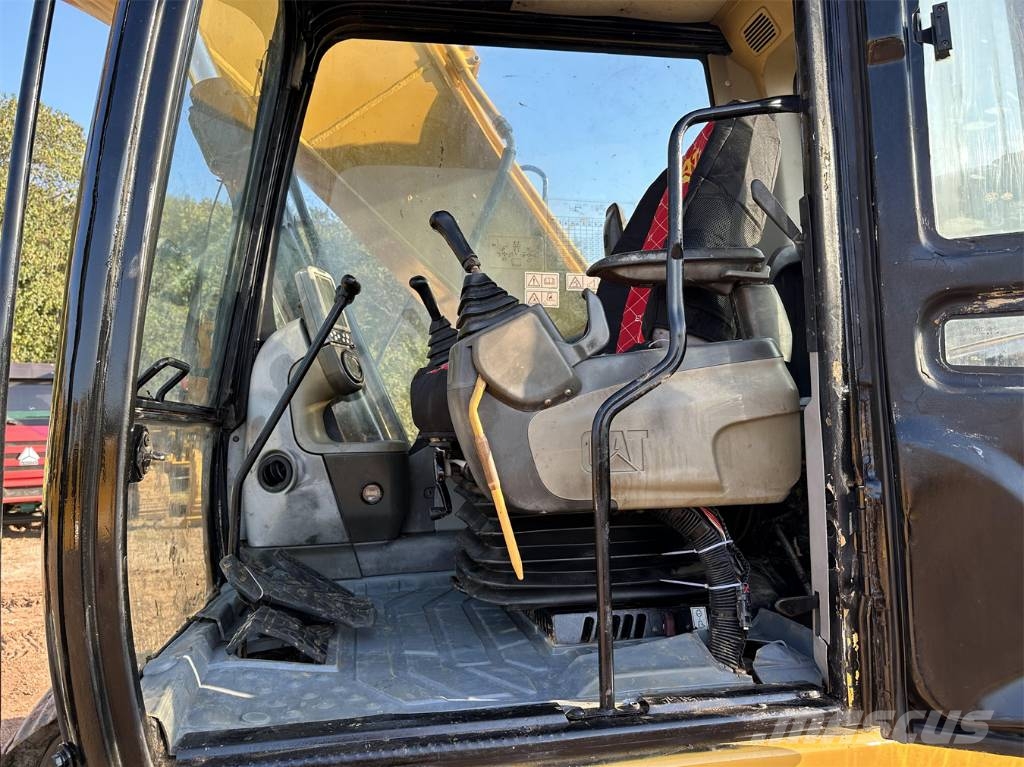CAT 320D Верижен екскаватор