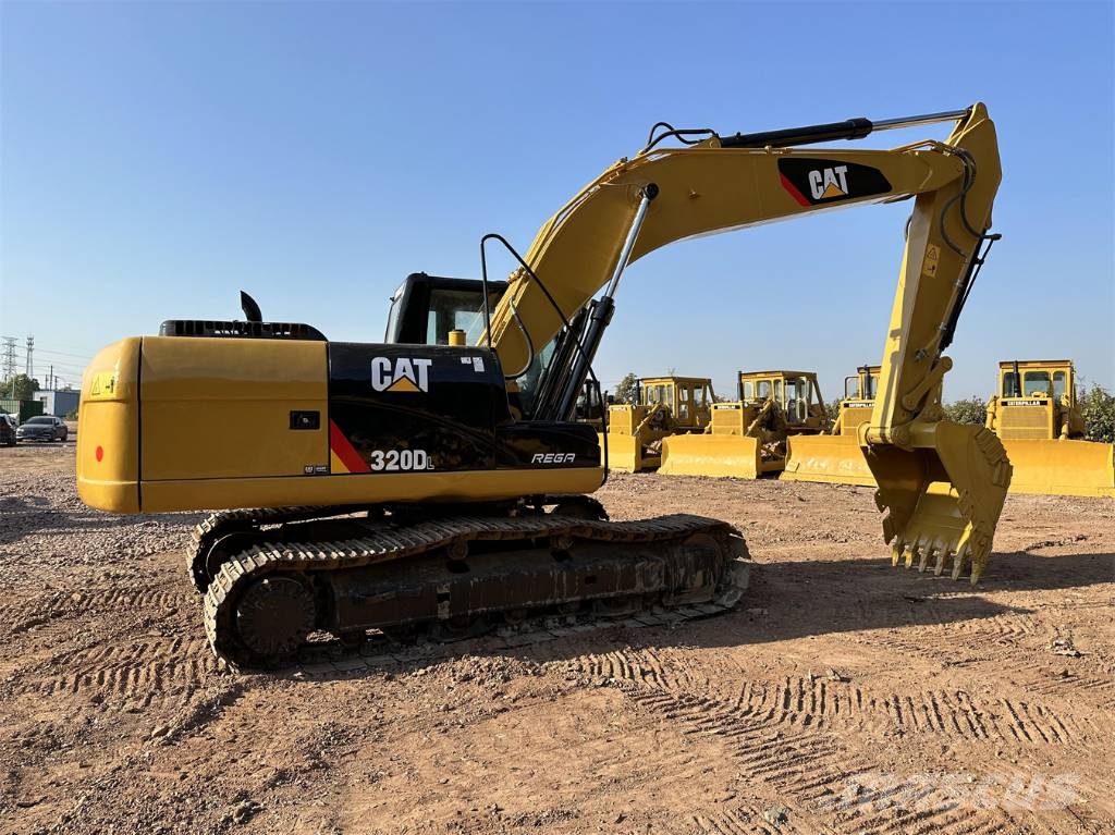 CAT 320D Верижен екскаватор