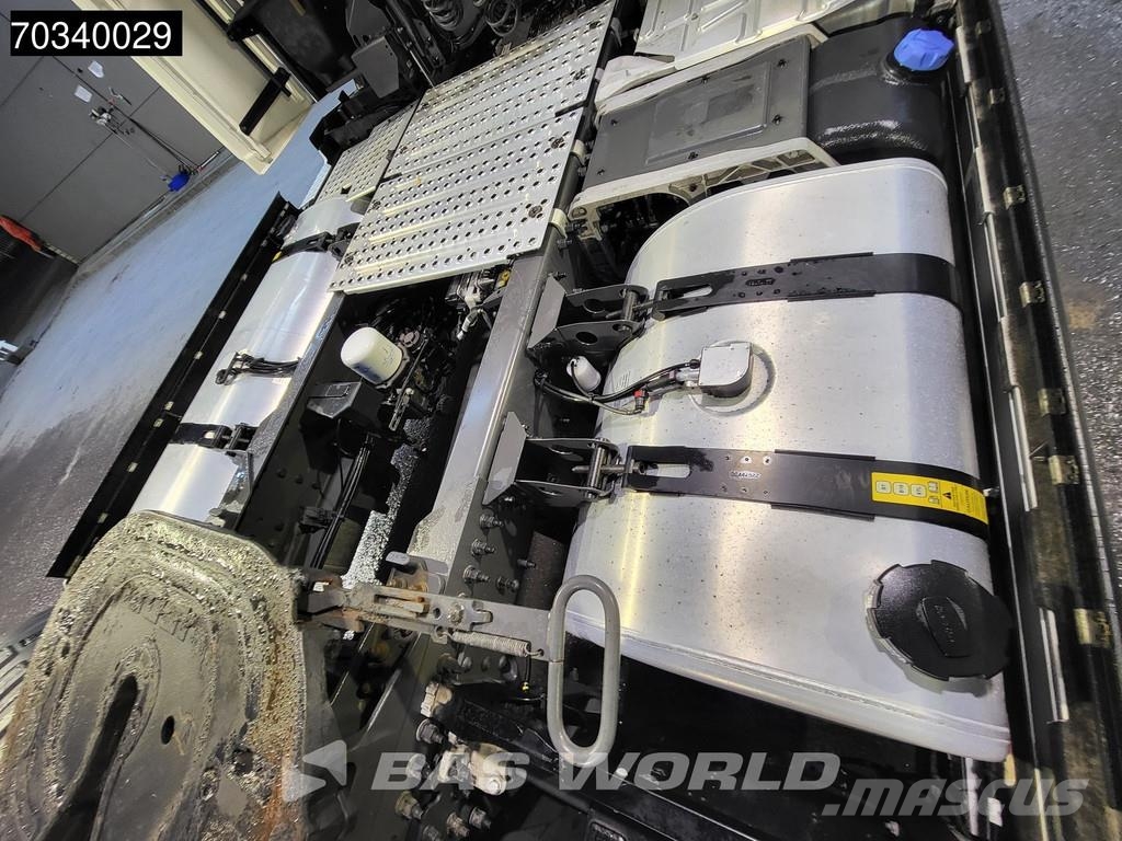 Volvo FH 500 4X2 XL 2xTanks Navi Standklima ACC Motrici e Trattori Stradali
