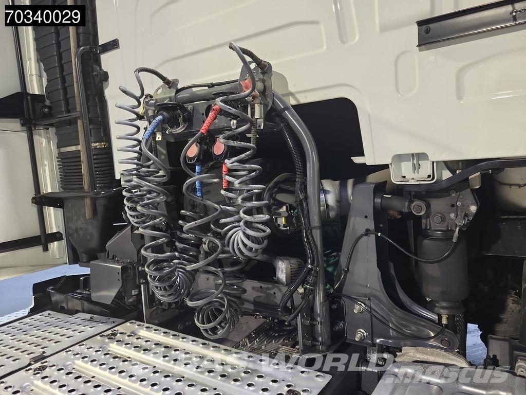 Volvo FH 500 4X2 XL 2xTanks Navi Standklima ACC Motrici e Trattori Stradali
