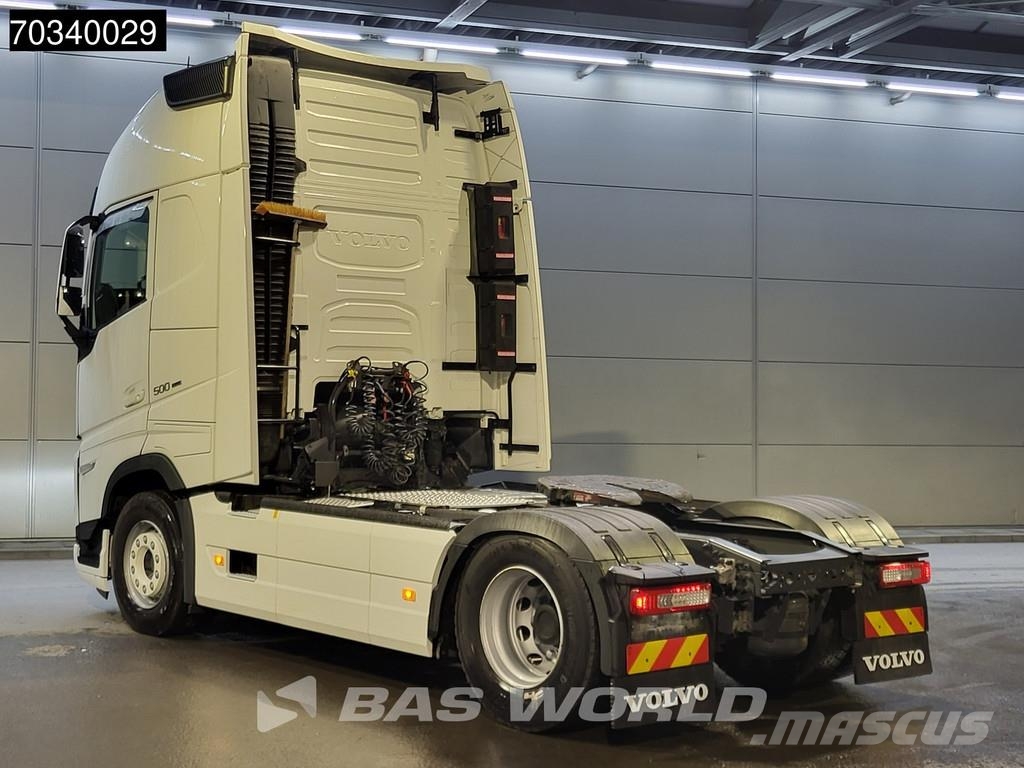 Volvo FH 500 4X2 XL 2xTanks Navi Standklima ACC Motrici e Trattori Stradali