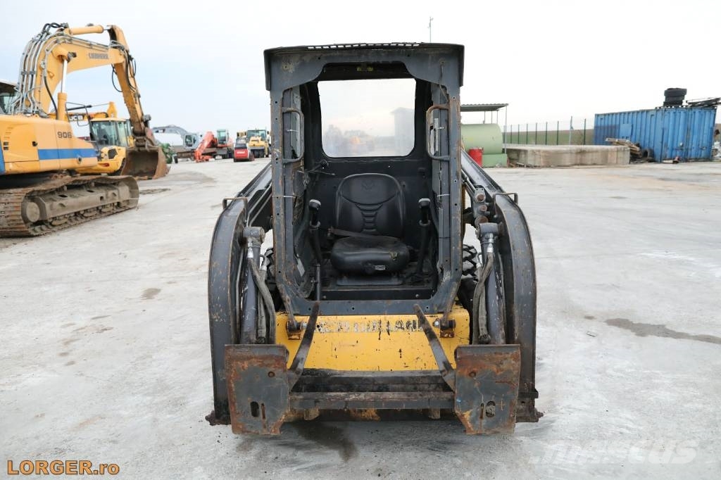 New Holland L 215 Skid steer loderler
