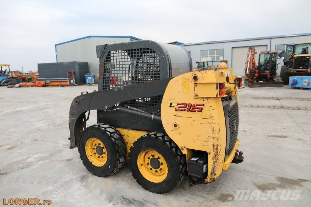 New Holland L 215 Skid steer loderler