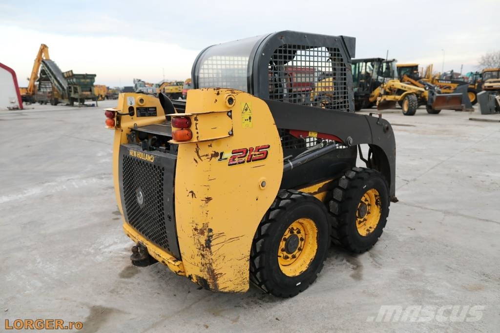 New Holland L 215 Skid steer loderler