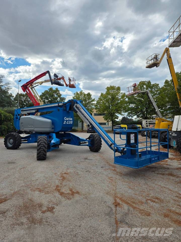 Genie Z 135/70 Elevadores braços articulados